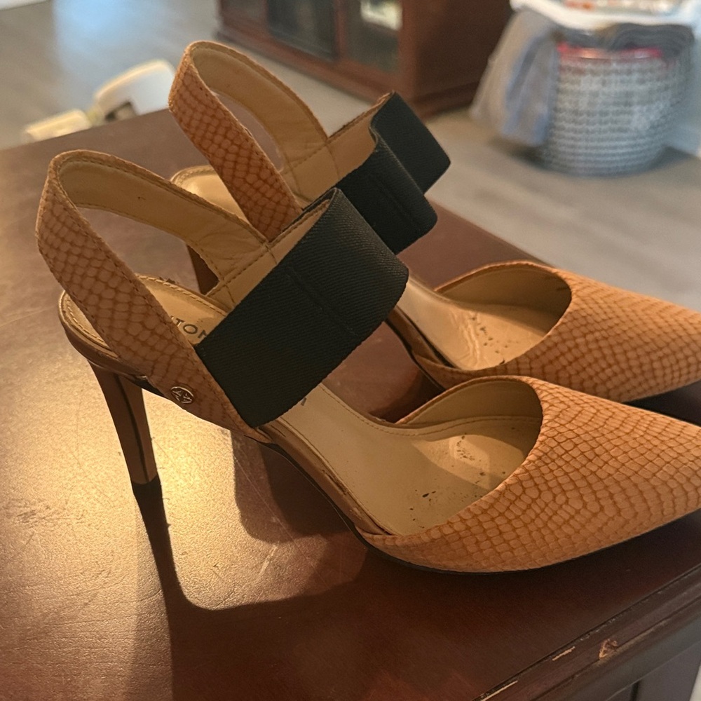 ANTONIO MELANI Tan and Black Textured Heels